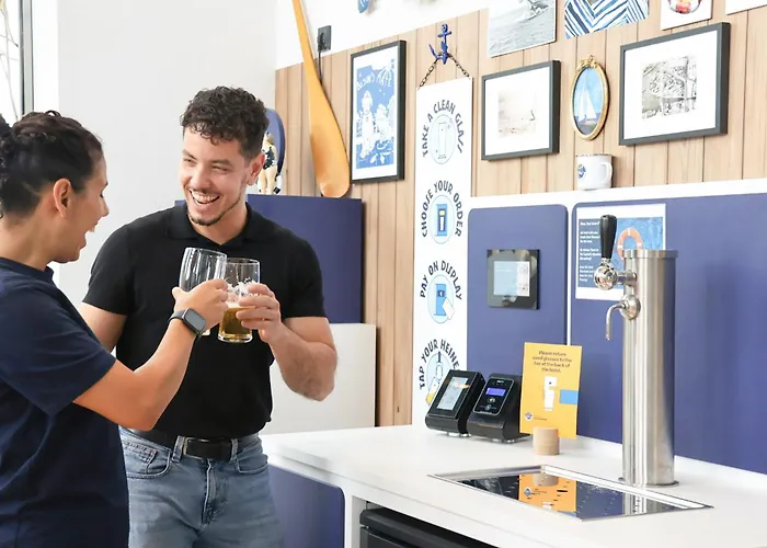 Meininger Amsterdam AmstelHostel